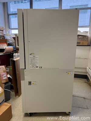 Estufa a Vácuo Yamato Scientific DP63C