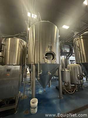 Tanque de Almacenamiento Vertical de Acero Inoxidable Capacidad aproximadamente 80 bbl