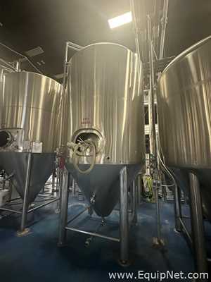 Tanque de Almacenamiento Vertical de Acero Inoxidable Capacidad aproximadamente 50 bbl