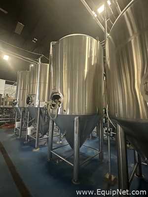 Tanque de Almacenamiento Vertical de Acero Inoxidable Capacidad aproximadamente 50 bbl