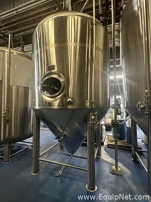 TanqueAlmacenamientoVerticalAceroInoxidable Capacidadaproximadamente 60bbl SpecificBrewingDistilling