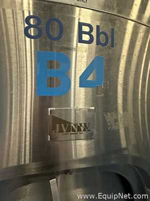 Tanque de Almacenamiento Vertical de Acero Inoxidable Capacidad aproximadamente 80 bbl marca JVNW