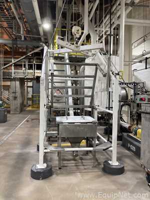 Bin With Incline Screw Feeder and 2 Ton Hoist For Super Sack Unloading