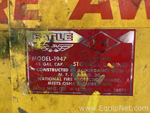 Armário de Armazenamento para Inflamáveis Eagle Manufacturing Co Requisitos de Ar 45 GALS.  45 Galão