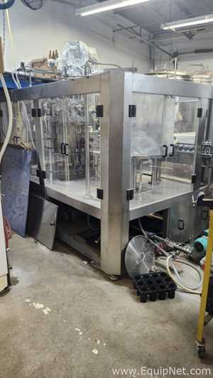 Combinação Envasadora-Tampadora Monobloco  Zhangjiagang City Drink Machinery Co Ltd PXDGY18186