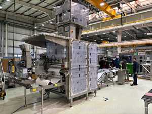Máquina Vertical Formadora, Envasadora e Seladora Syntegon SVI4000 with FBW4011