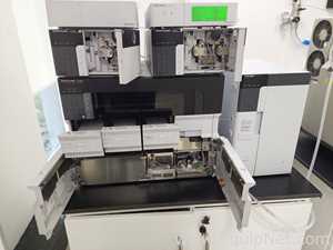 HPLC Shimadzu SIL-30ACMP