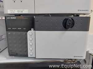 HPLC Shimadzu SIL-30ACMP