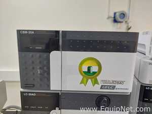HPLC Shimadzu SIL-30ACMP