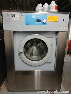Lavadora e Secador Industrial Electrolux 9868120022