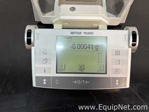 Lot of  Mettler Toledo AX504 Delta Range and AX205 Balance