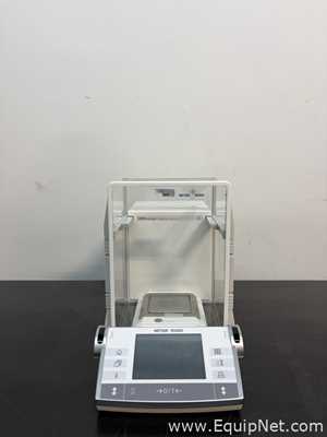 Lot of  Mettler Toledo AX504 Delta Range and AX205 Balance