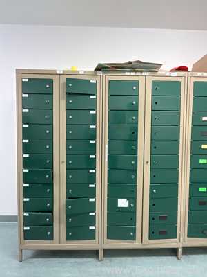 Lote de 5 Gabinete de Almacenamiento Plastmet 