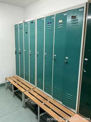 Los aus 2 Lagerschrank  