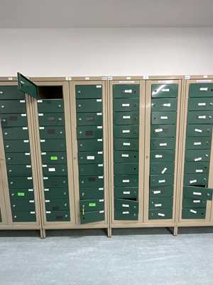 Lote de 2 Gabinete de Almacenamiento Plastmet 