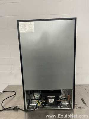 Refrigeradores Edgestar BWC120SSLT