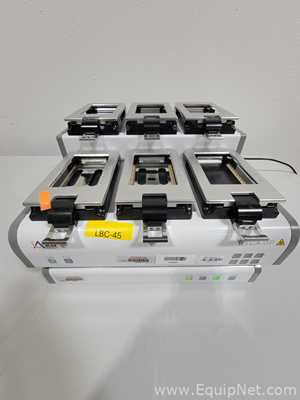 ACEA Biosciences xCELLigence RTCA Analyzer with RTCA MP Station