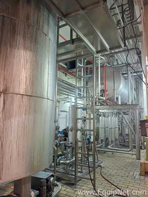 Vertical Tank with Filter Products Europe Filter Skid