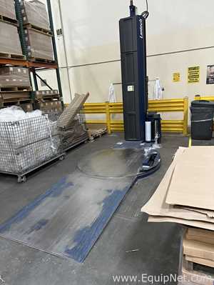 Lantech Q300XT Stretch Pallet Wrapper