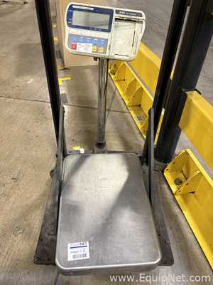 A and D Weighing Co HV-200KGL Scale