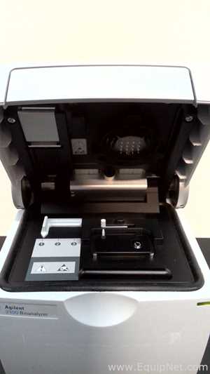 Agilent Technologies 2100 Bioanalyzer with IKA Vortex Mixer