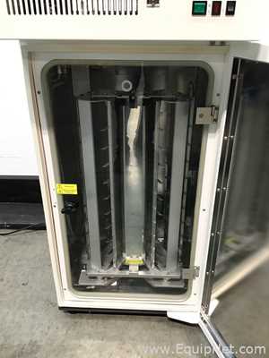 Liconic STX44 Incubator