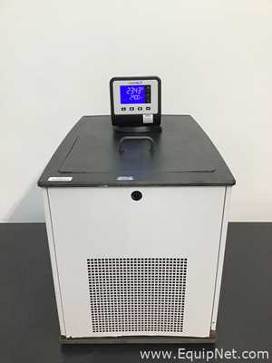 VWR AD28R-30-V11B Refrigerated Water Bath Circulators