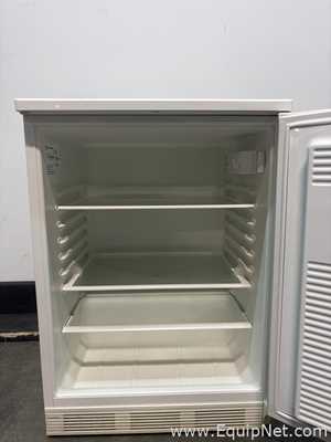 Fisher Scientific 3751FS General-Purpose Undercounter Laboratory Refrigerator
