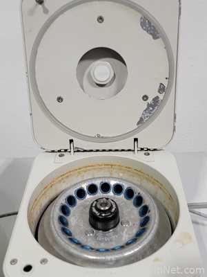 Lote de 2 Centrífuga para laboratorio Eppendorf-Brinkmann Instruments 5415 C