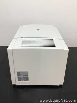 Centrífuga para Laboratórios Eppendorf 5415 R