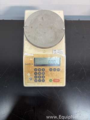 Lot of 3 Balances