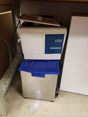 Branson 5510R-DTH Ultrasonic Cleaner