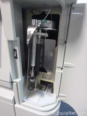 HPLC Waters Corporation 2695 (module), 2487 (detector)