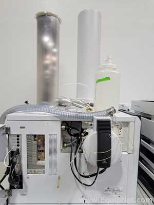 Agilent Technologies 6230 TOF LC/MS  Spectrometer with Agilent 1260 and 1290 Series HPLC System