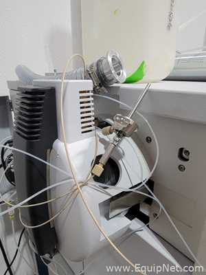 Agilent Technologies 6230 TOF LC/MS  Spectrometer with Agilent 1260 and 1290 Series HPLC System