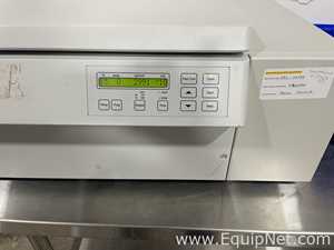 Eppendorf Centrifuge 5810 R Laboratory Centrifuge with Accessories