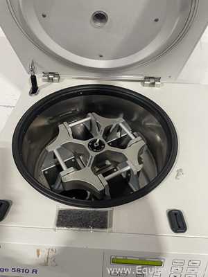 Eppendorf Centrifuge 5810 R Laboratory Centrifuge with Accessories