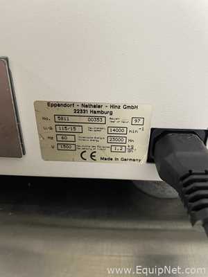 Eppendorf Centrifuge 5810 R Laboratory Centrifuge with Accessories