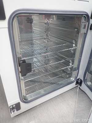 Binder BD 56 Incubator