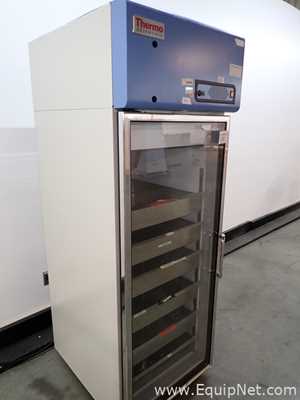 Unidade de Refrigeração Thermo Fisher Scientific RGL2304A