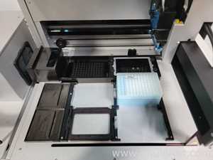 Qiagen QIAcube HT QIAxtractor with VS04 Vacuum Station