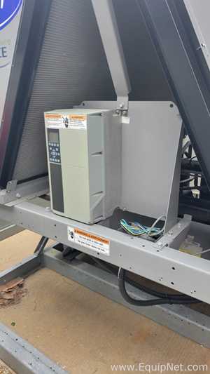 Enfriador Carrier Corporation 30RBF08064-LNL63-1. Sin usar