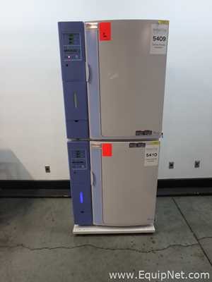 Thermo Scientific 3307 Double Stack CO2 Incubators on Mobile Platform