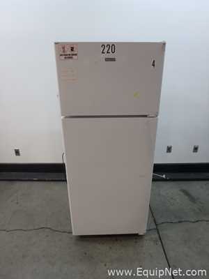 Hotpoint HPS18BTHFRWW Refrigerator Freezer