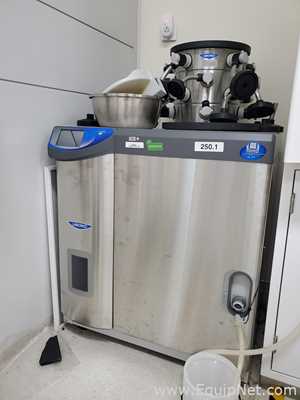 Labconco 710612040 console Freeze Dryer With A Sahndong Saikesaisi Nitrogen Generator