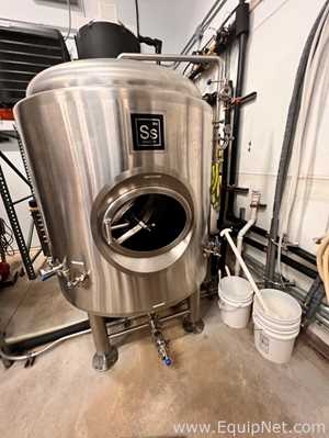 Equipamento de fabricação de cerveja e destilação  10 BBL Brite Tank
