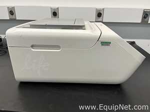 Applied Biosystems ProFlex Base PCR and Thermal Cycler