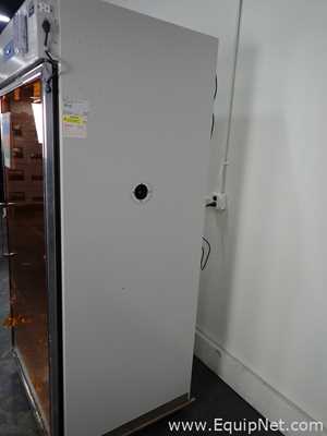 Thermo Scientific 3950 Reach in Co2 Incubator