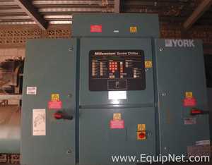 Unused York YCWS0180SC46ZAASBXXXXXX Chiller