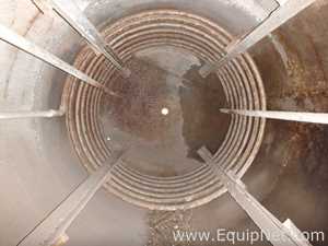 Stainless Steel Vertical 2500 Gal Tank